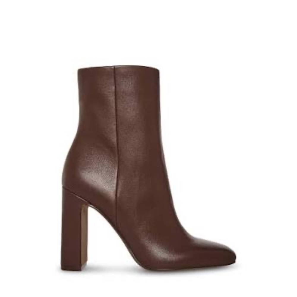 NWOT STEVE MADDEN Allison Brown Leather Ankle Boots